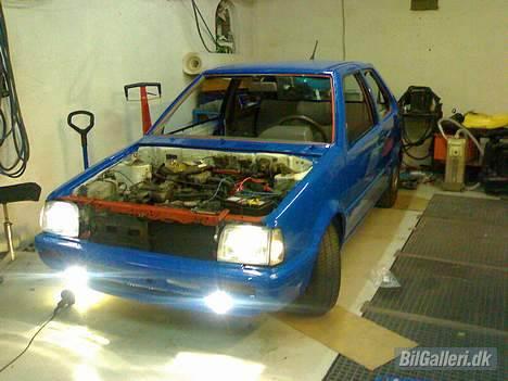 Nissan Micra K10 - Død - Næsten Hele fronten samlet billede 8