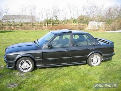 BMW 320i - Solgt billede 4