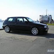 VW Golf  **SOLGT**