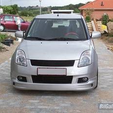 Suzuki Swift 1,5 vvt *knust*