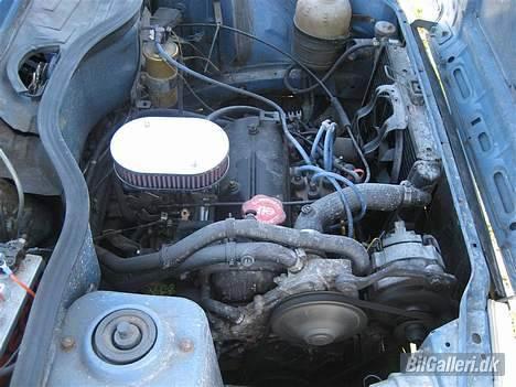 Renault 5 SOLGT - Sådan ser en 1.1 ud.. Den fylder ikke meget ! billede 9