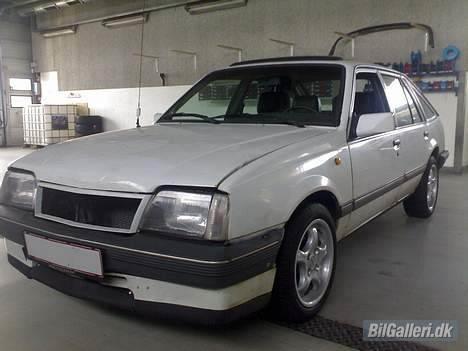 Opel ascona c cc - hjemmelavet frontgitter :) billede 1