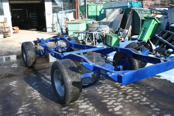 Toyota Landcruiser HJ60 - så blev den malet og samlet :) billede 7