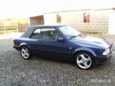 Ford Escort Xr3i Cab SOLGT billede 2