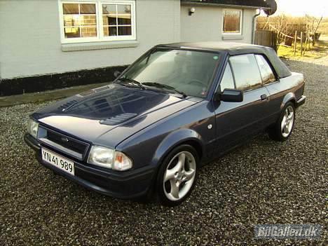 Ford Escort Xr3i Cab SOLGT billede 4