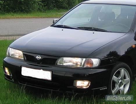 Nissan Almera Le Mans (SOLGT) - Selvfølgelig er dette billede på mit Dankort :) billede 1