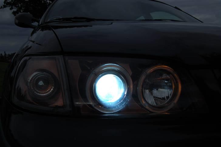 Toyota Carina E                  - Xenon 8000K billede 12