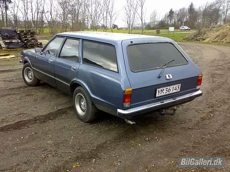 Ford taunus - hende bagfra :) billede 2