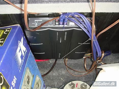 VW Polo - *SOLGT - min lille 2 kanals forstærker p.s. ja roder lidt hehe:o) billede 6