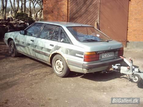 Mazda 626 lx (skrottet) billede 4