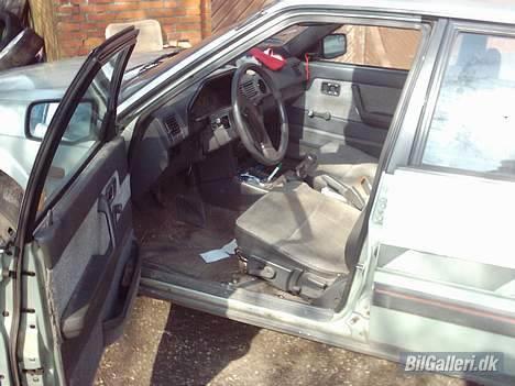 Mazda 626 lx (skrottet) billede 6