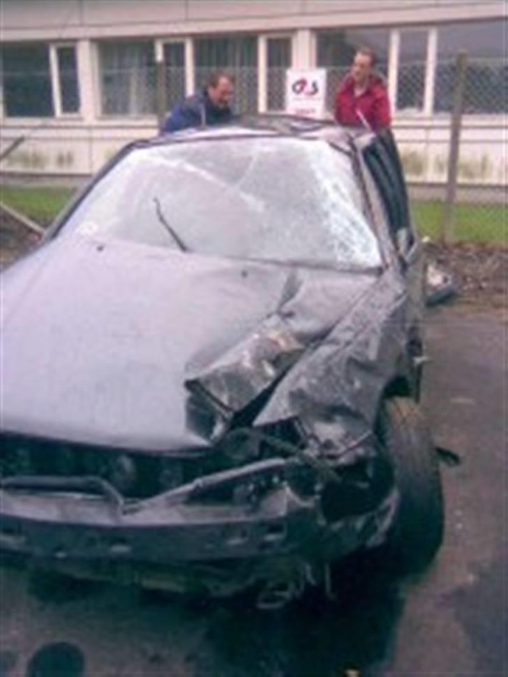 Nissan Sunny ''Smadret'' - syg druk tur mahn .. :O billede 2