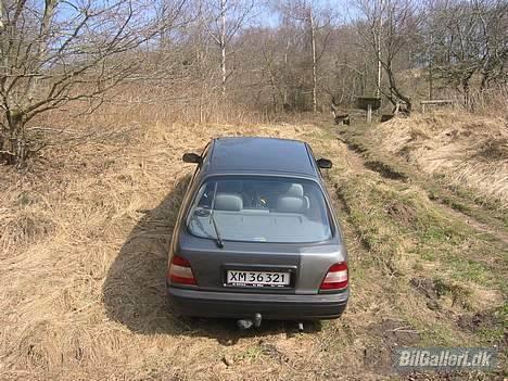 Nissan Sunny ''Smadret'' billede 3