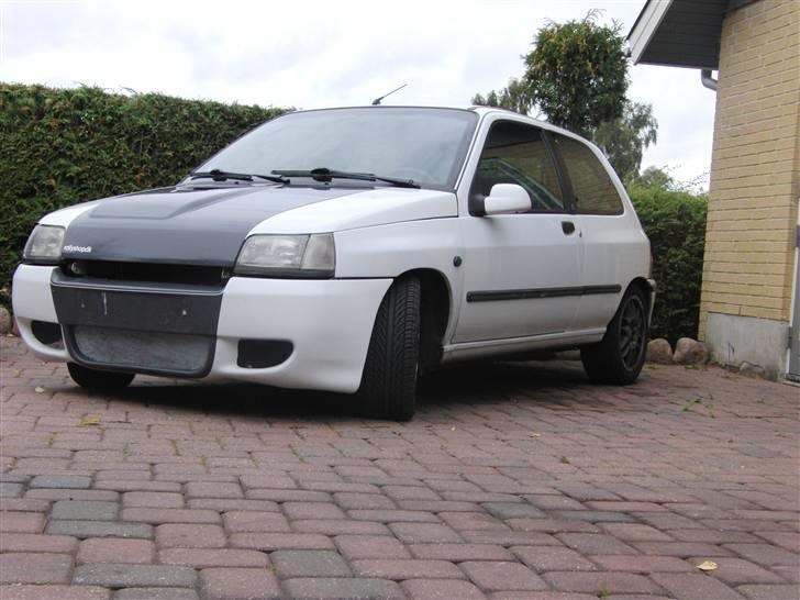 Renault Clio 16v    **SOLGT** billede 1