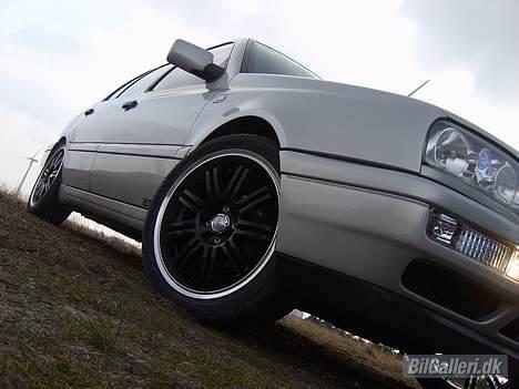 VW Vento *SOLGT* billede 14