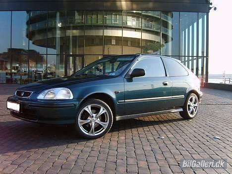 Honda Civic *SOLGT* - Billedet taget ved bryggen! billede 7