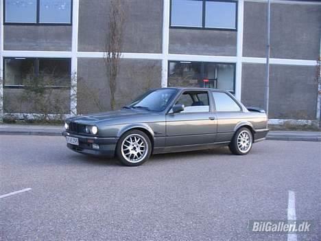 BMW E30 320i (Solgt) billede 3