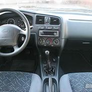 Nissan Primera 2.0i SLX