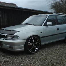 Opel Astra F Caravan (SOLGT)