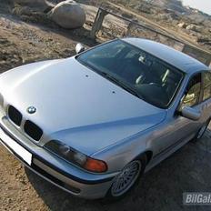 BMW *540i*