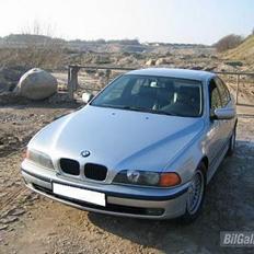 BMW *540i*