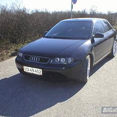 Audi A3 1.8 turbo *black widow