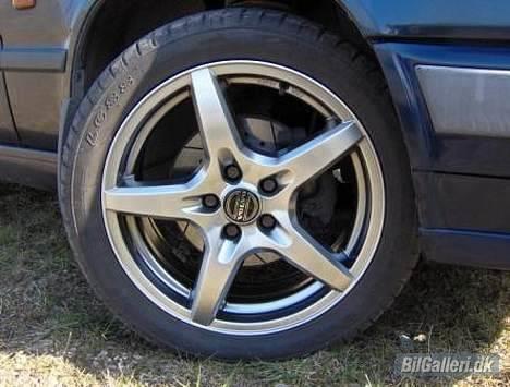 Volvo 850 SE "Solgt" - 17" Dezent T med 225/45-17. Sportskiver foran 280mm billede 5