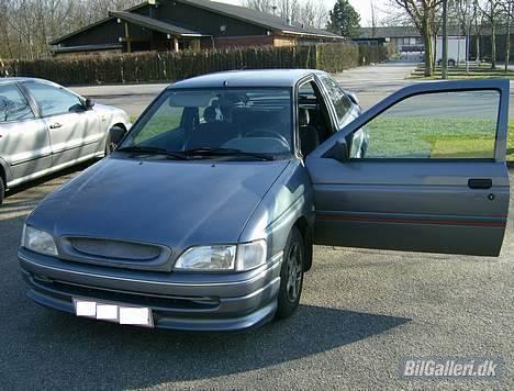 Ford Escort Skrottet billede 6
