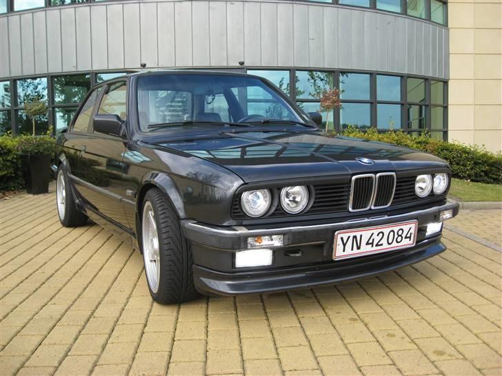 BMW e30 325i 24v billede 1