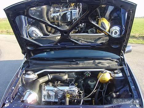 VW Vento SOLGT billede 8