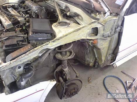 Toyota Corolla GT - Fra da jeg skiftet forskærm, bevis på den er fin også inden under. billede 20