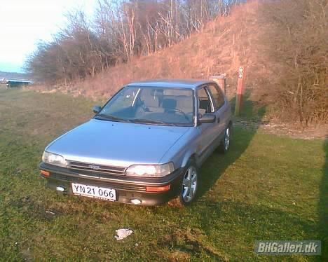 Toyota Corolla 1.3 XL *SOLGT* billede 6