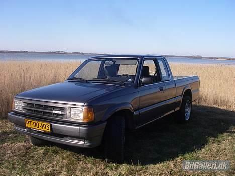 Mazda B2200i    (solgt) billede 1