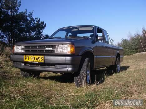 Mazda B2200i    (solgt) billede 2