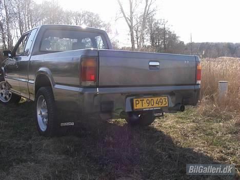 Mazda B2200i    (solgt) billede 4