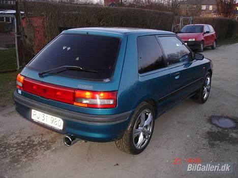 Mazda 323 BG DØD billede 5