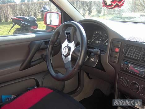 VW Polo 6N - med sports rat dejligt at køre med billede 2