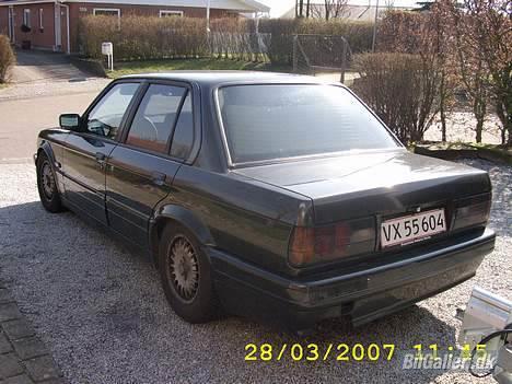 BMW 325i billede 2