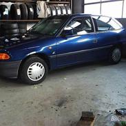 Opel Astra 1,6i * SOLGT! *