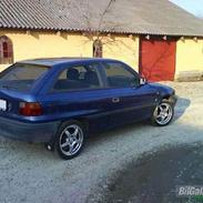 Opel Astra 1,6i * SOLGT! *