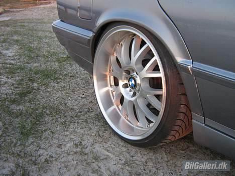 BMW e34 540a solgt billede 4