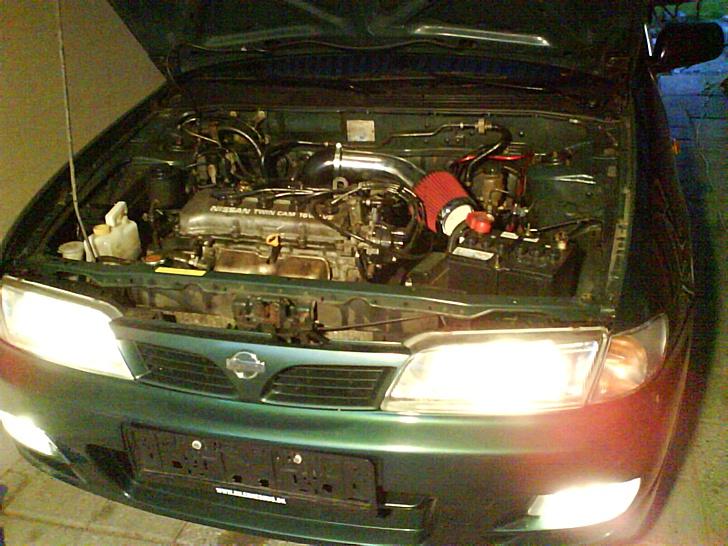 Nissan Almera SRi DØD - 1,6 Twincam med power luftfilter og +kabel til anlæg billede 7