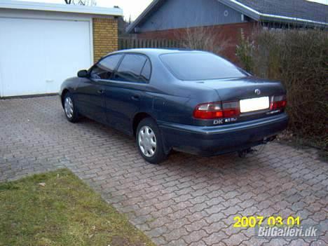 Toyota Carina E 2,0 GLI #SOLGT# - Her med de MEGET kedelige vinterhjul billede 8