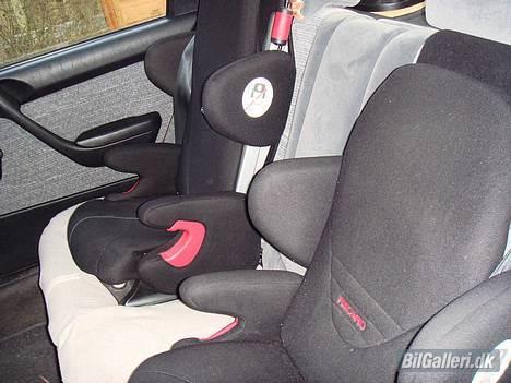 Toyota Carina E SLI - Naturligvis har lopperne da hver sit Recaro...... billede 7