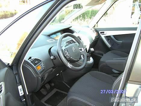 Citroën Grand C4 Picasso 1.8 VTR+ billede 9