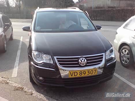 VW touran 2,0 tdi solgt billede 3