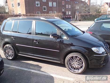 VW touran 2,0 tdi solgt billede 7