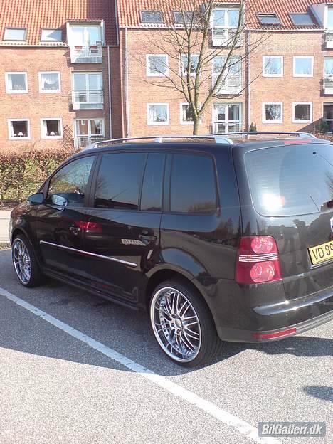 VW touran 2,0 tdi solgt billede 8