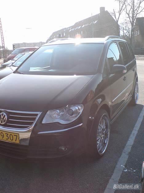 VW touran 2,0 tdi solgt billede 9