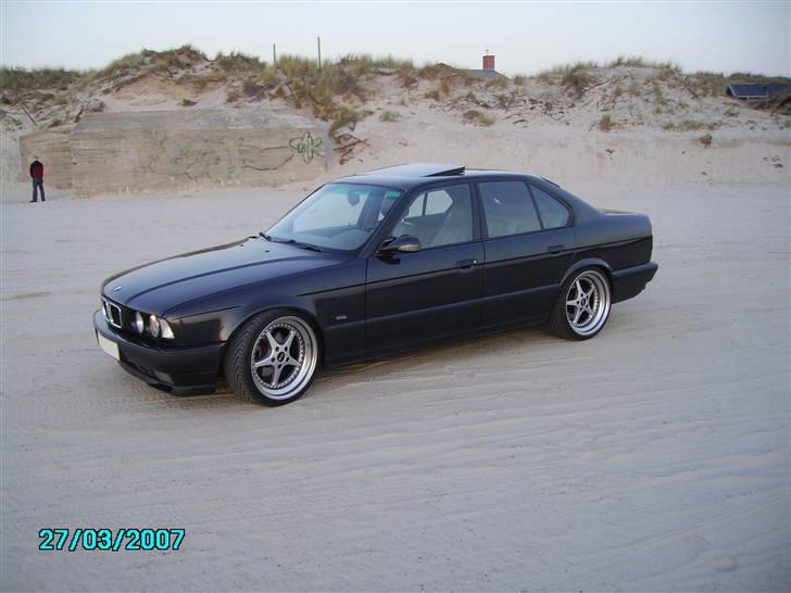 BMW 540i 4.0 V8 32v - Taget ved Henne Strand billede 1